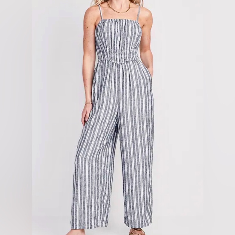 GAP Gray Jumpsuit with Elastic Waist and Wide-Leg Design
